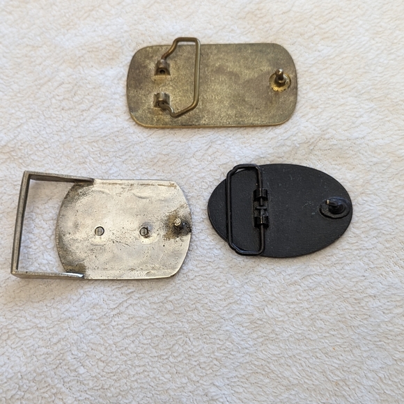 3 Belt Buckles. Zodiac sign Aries, gray Coach Bus and KPMG. - Picture 4 of 5